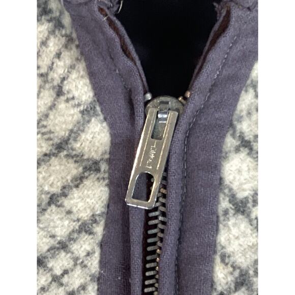 Vtg Wool Poncho Heavy Reversible Gray White Women’s One Size Fits All - Picture 6 of 12